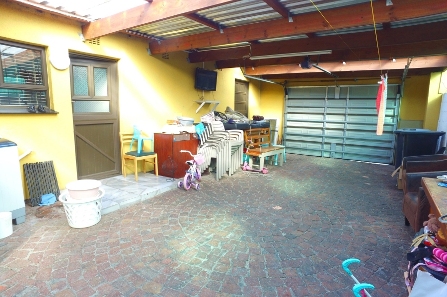 3 Bedroom Property for Sale in Houghton Place Western Cape